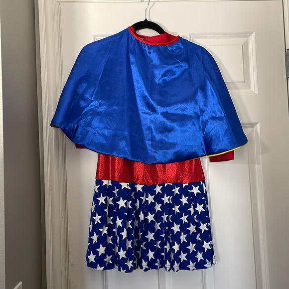 Wonder Woman children’s Halloween costume - Picture 2 of 2
